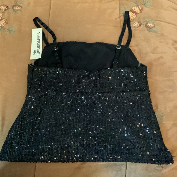 No Boundaries Black Sequin Ruched Camisole/ top Brand new size 0-2. XS Cami top - Picture 2 of 3